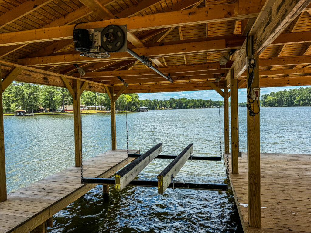 Lake Sinclair boat lifts repair service